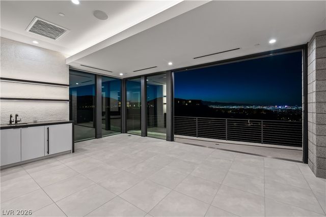 25 Boulderback Drive, Henderson, NV 89012