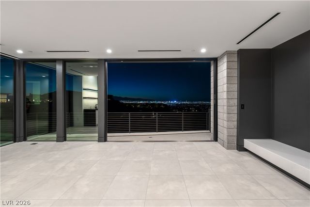 25 Boulderback Drive, Henderson, NV 89012