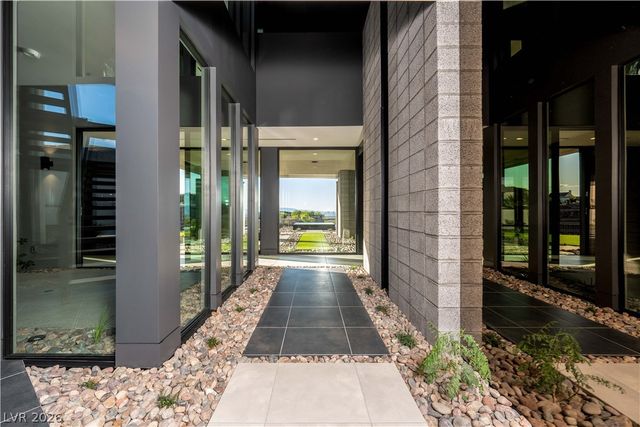 25 Boulderback Drive, Henderson, NV 89012