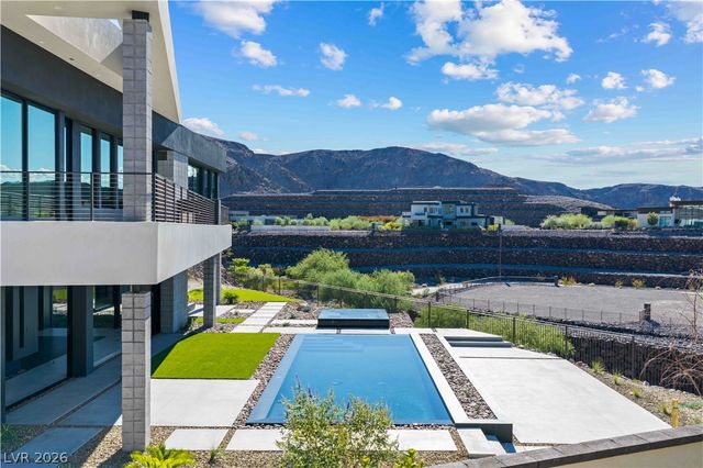 25 Boulderback Drive, Henderson, NV 89012
