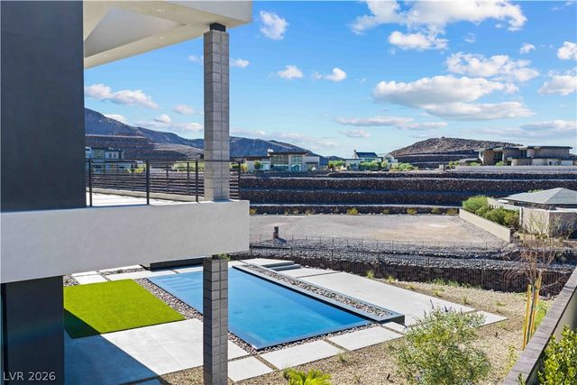 25 Boulderback Drive, Henderson, NV 89012