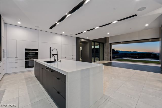 25 Boulderback Drive, Henderson, NV 89012
