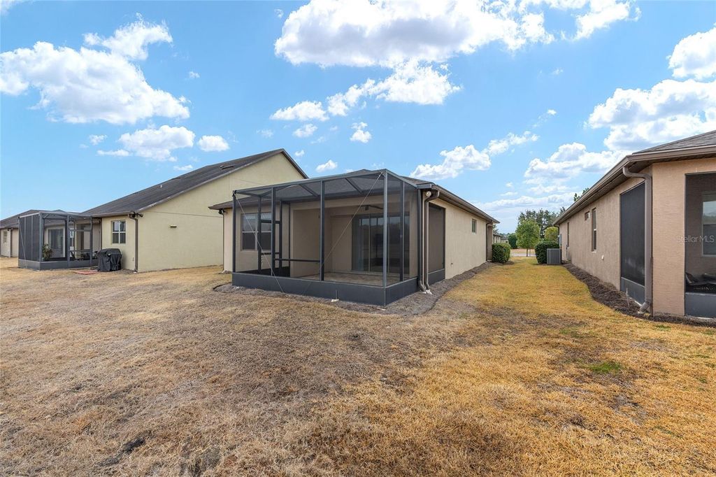 Image 11 of property listing at 9685 SW 63RD LOOP, Ocala, FL 34481