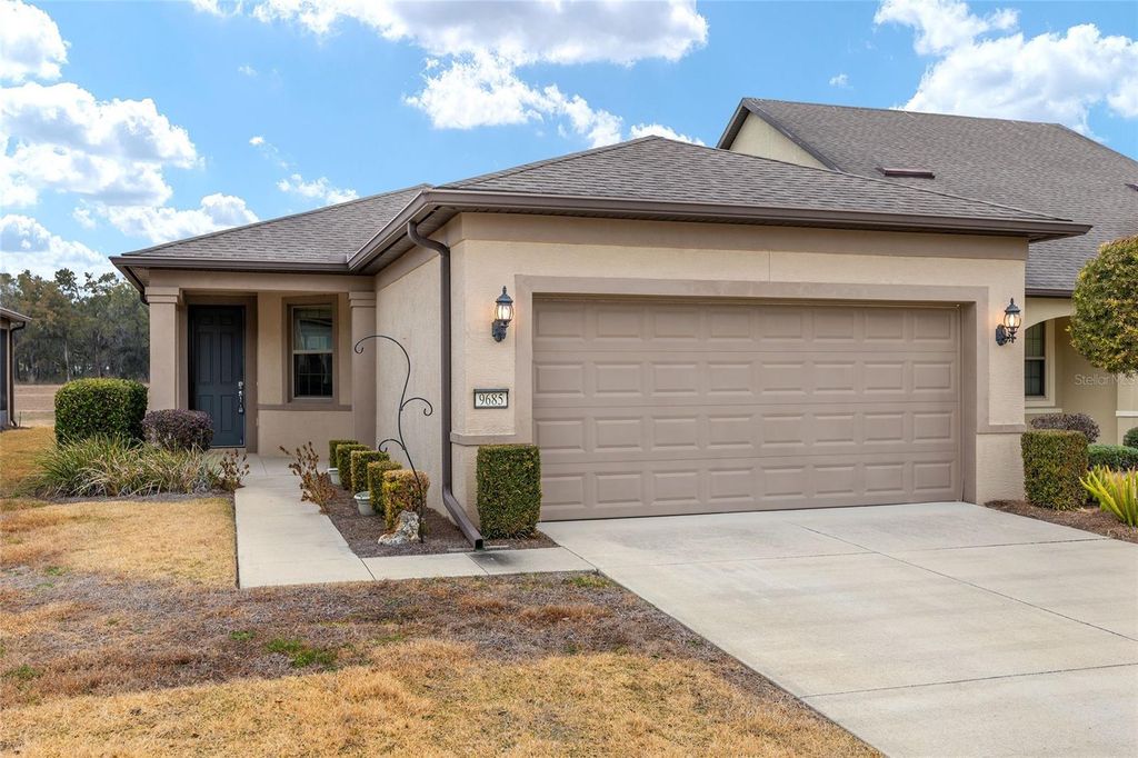 Image 3 of property listing at 9685 SW 63RD LOOP, Ocala, FL 34481