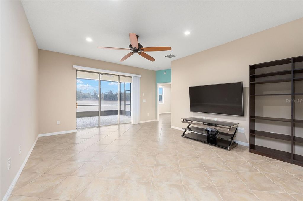 Image 31 of property listing at 9685 SW 63RD LOOP, Ocala, FL 34481