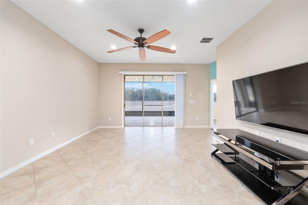 Image 32 of property listing at 9685 SW 63RD LOOP, Ocala, FL 34481