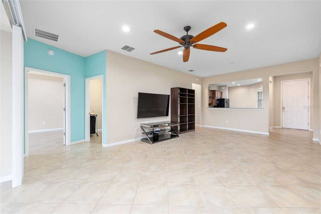 Image 33 of property listing at 9685 SW 63RD LOOP, Ocala, FL 34481