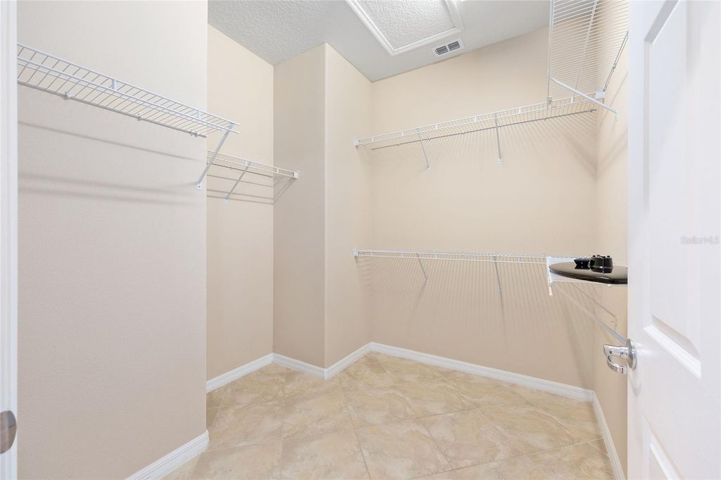 Image 41 of property listing at 9685 SW 63RD LOOP, Ocala, FL 34481