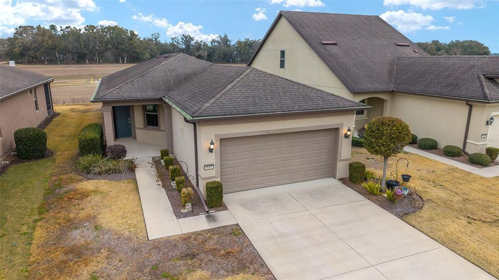 Image 7 of property listing at 9685 SW 63RD LOOP, Ocala, FL 34481