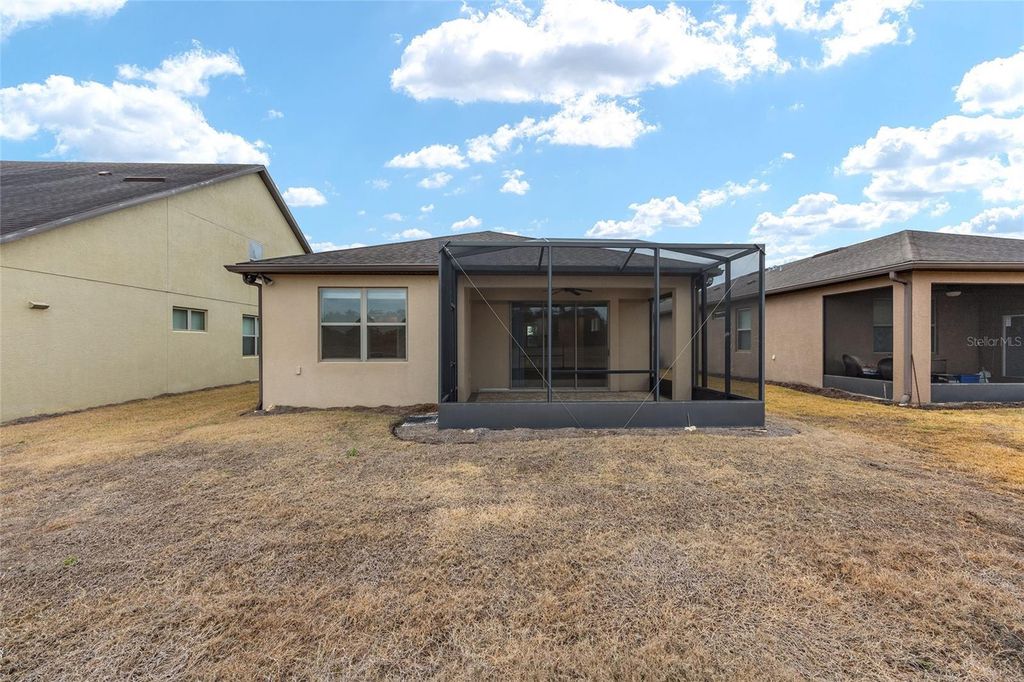 Image 10 of property listing at 9685 SW 63RD LOOP, Ocala, FL 34481