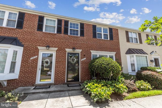 2511 N DEARING ST, Alexandria, VA 22302
