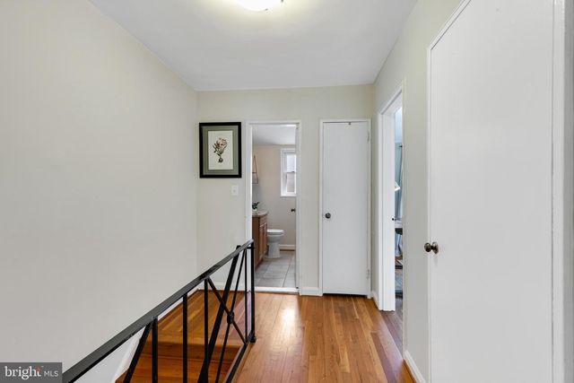 2511 N DEARING ST, Alexandria, VA 22302