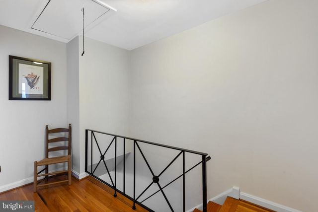 2511 N DEARING ST, Alexandria, VA 22302