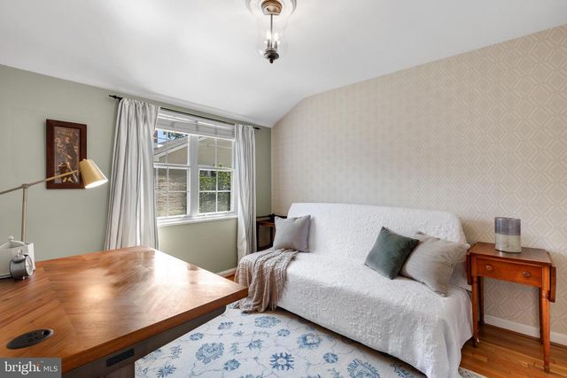 2511 N DEARING ST, Alexandria, VA 22302