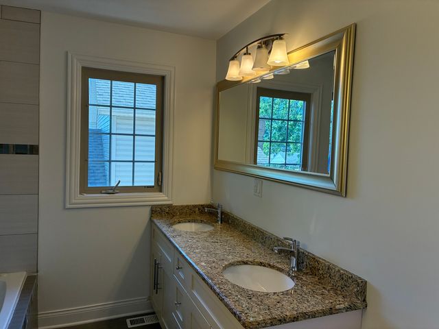 6013 S Natchez Avenue, Chicago, IL 60638