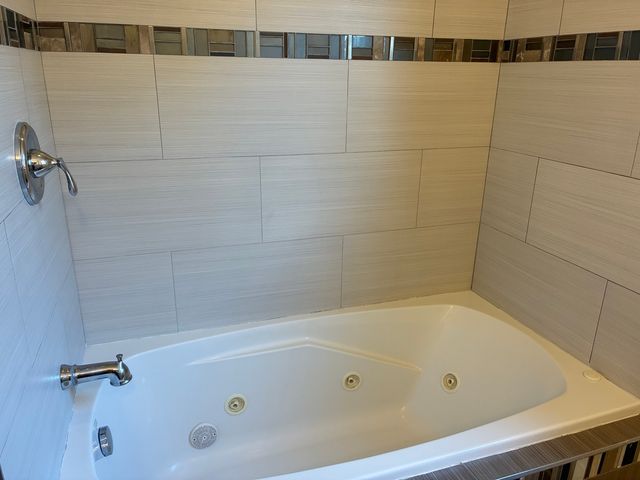 6013 S Natchez Avenue, Chicago, IL 60638