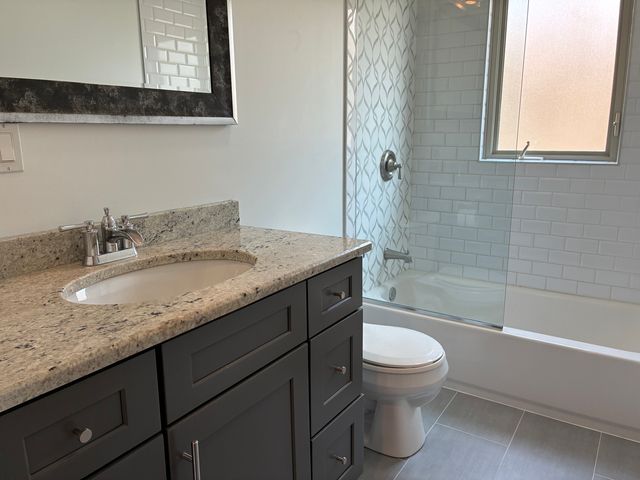 6013 S Natchez Avenue, Chicago, IL 60638