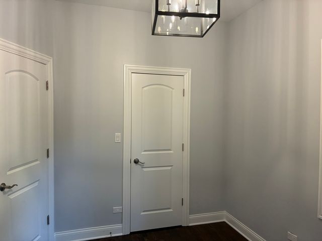6013 S Natchez Avenue, Chicago, IL 60638