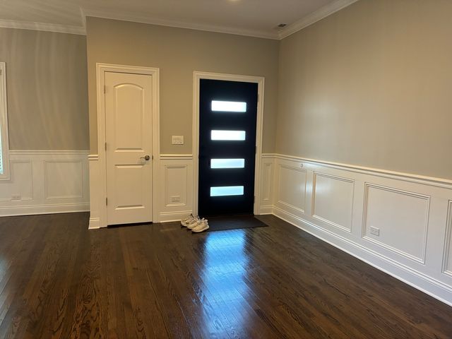 6013 S Natchez Avenue, Chicago, IL 60638