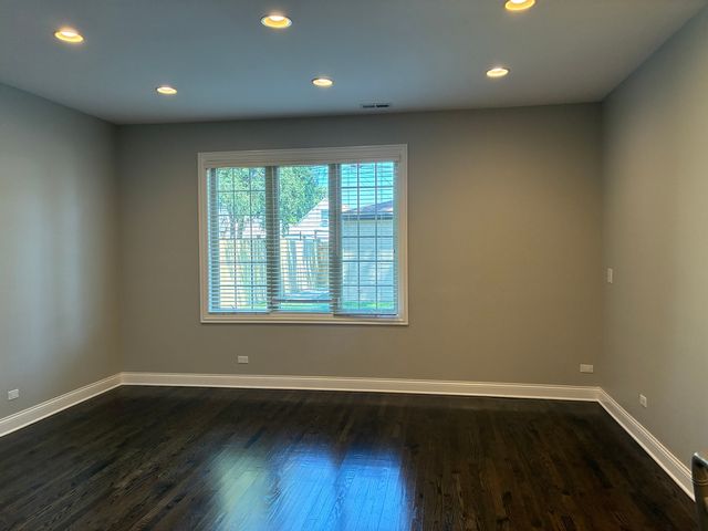 6013 S Natchez Avenue, Chicago, IL 60638