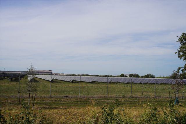 271 N Ward Road, Midlothian, TX 76065