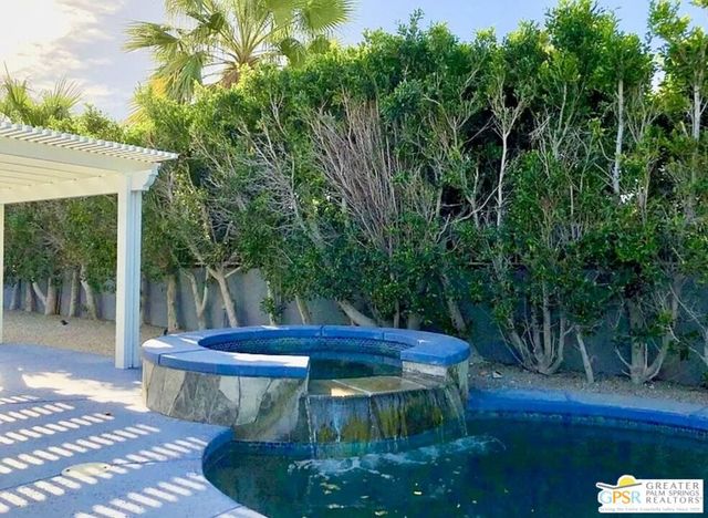 123 W San Carlos Road, Palm Springs, CA 92262