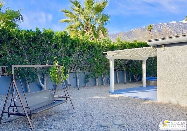 123 W San Carlos Road, Palm Springs, CA 92262