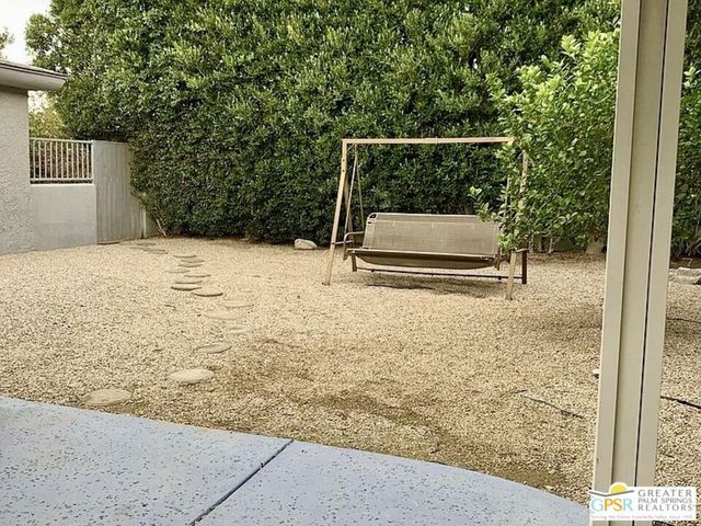 123 W San Carlos Road, Palm Springs, CA 92262