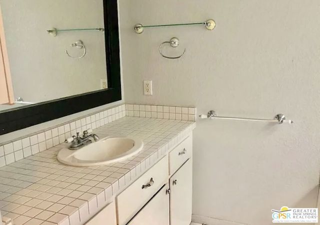 123 W San Carlos Road, Palm Springs, CA 92262
