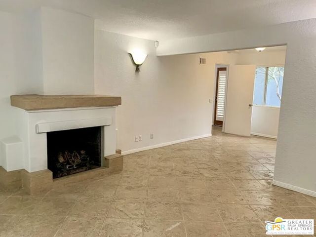 123 W San Carlos Road, Palm Springs, CA 92262