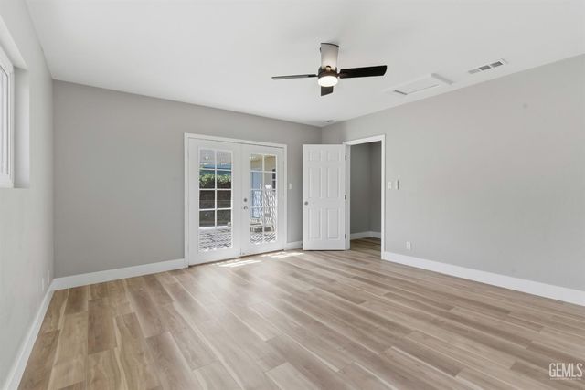 3017 River Boulevard, Bakersfield, CA 93305