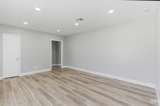 3017 River Boulevard, Bakersfield, CA 93305