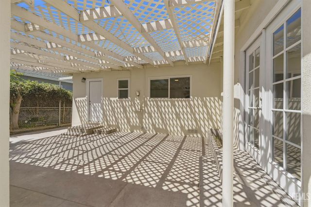 3017 River Boulevard, Bakersfield, CA 93305