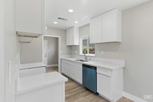 3017 River Boulevard, Bakersfield, CA 93305
