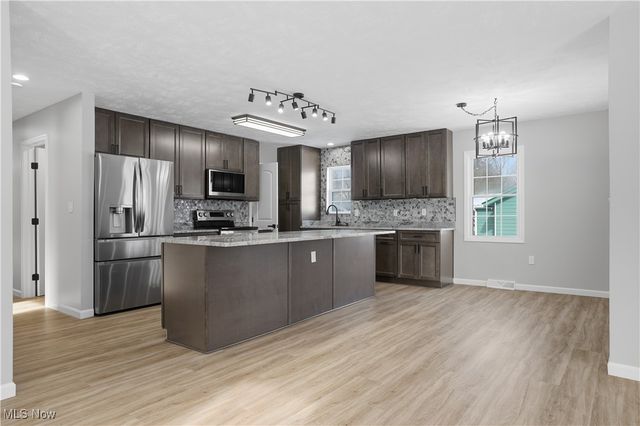 3215 S Myers Road, Geneva, OH 44041