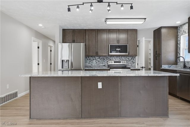 3215 S Myers Road, Geneva, OH 44041