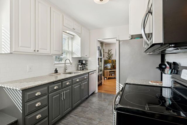 3221 Georgia Avenue S, Saint Louis Park, MN 55426