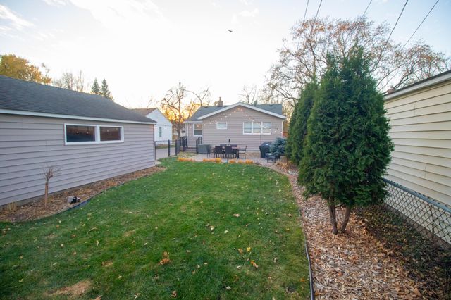 3221 Georgia Avenue S, Saint Louis Park, MN 55426