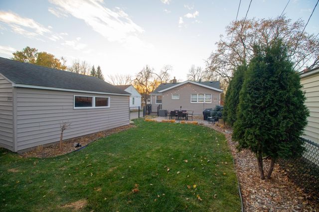 3221 Georgia Avenue S, Saint Louis Park, MN 55426