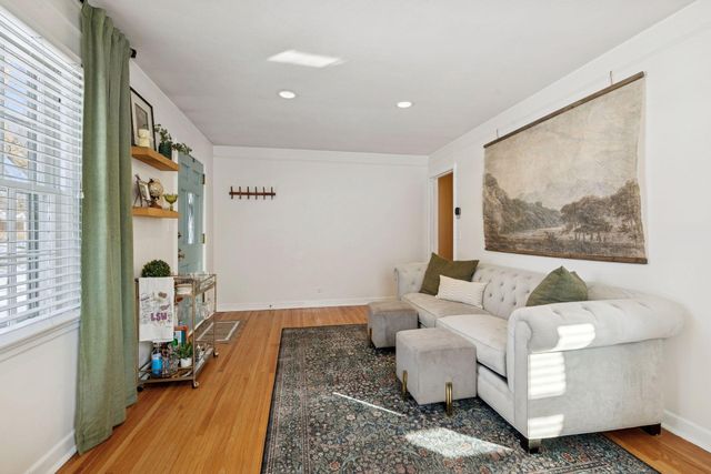 3221 Georgia Avenue S, Saint Louis Park, MN 55426