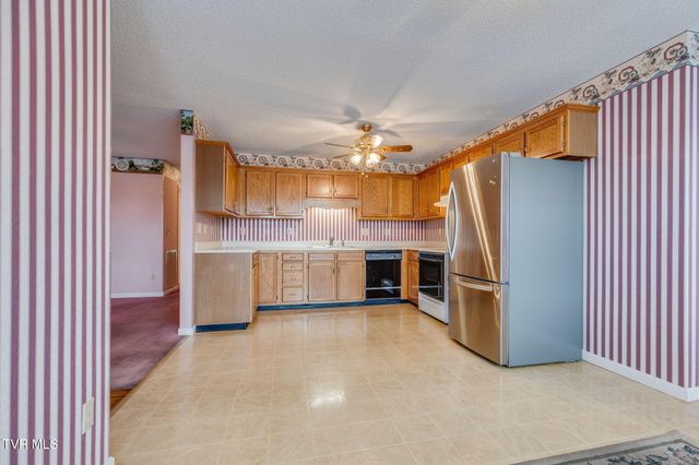 617 Race Street 1, Elizabethton, TN 37643