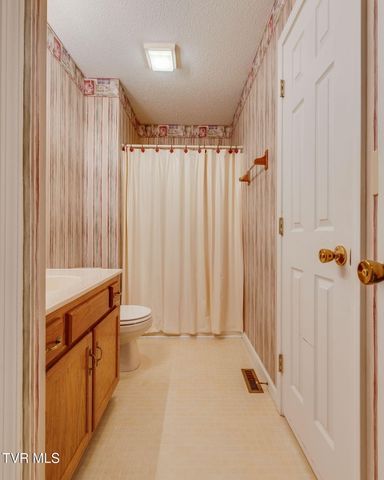 617 Race Street 1, Elizabethton, TN 37643