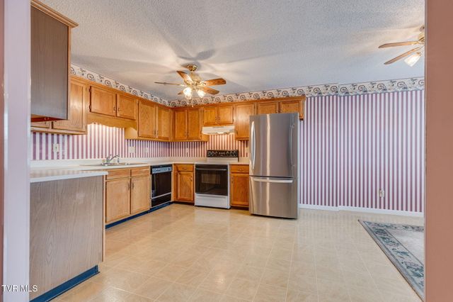 617 Race Street 1, Elizabethton, TN 37643