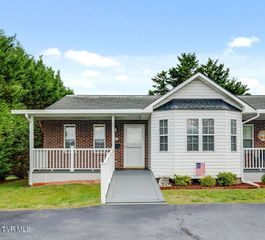 617 Race Street 1, Elizabethton, TN 37643