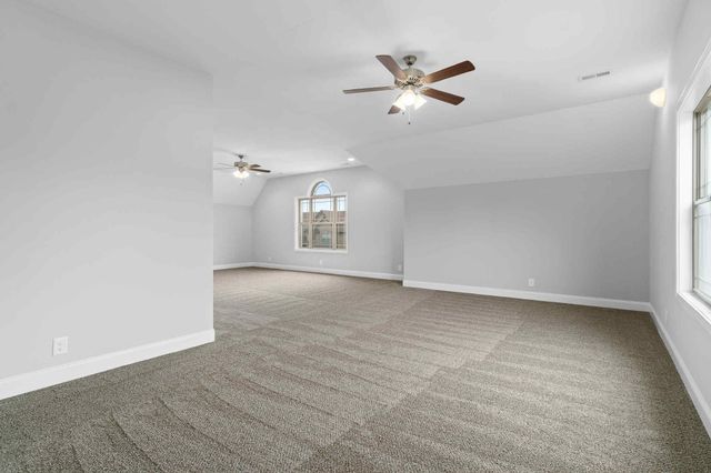 1330 Reda Dr, Clarksville, TN 37042