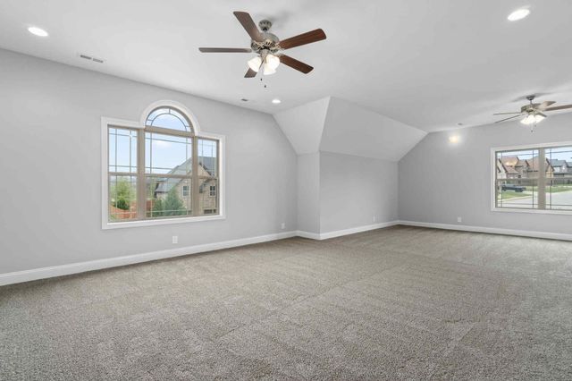 1330 Reda Dr, Clarksville, TN 37042
