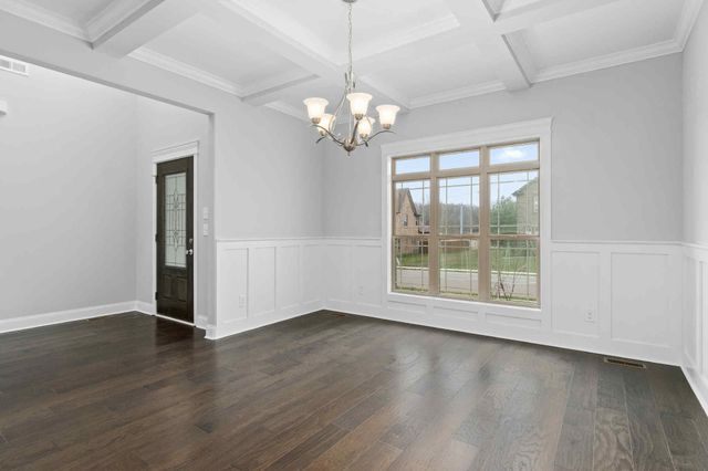 1330 Reda Dr, Clarksville, TN 37042