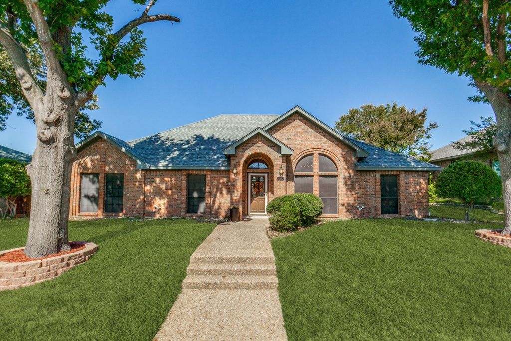 10127 Chisholm Trail, Dallas, TX 75243