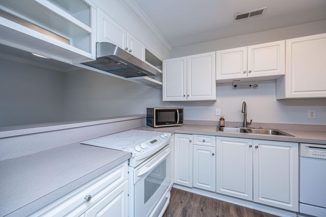 940 E Estates Boulevard 3g, Charleston, SC 29414