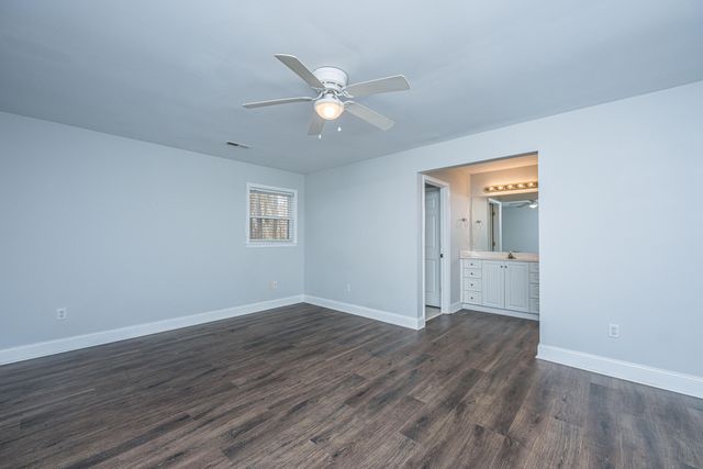 940 E Estates Boulevard 3g, Charleston, SC 29414